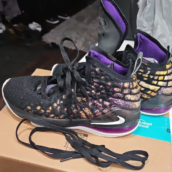 Black and Purple Girl's Shoes - Picture 10 of 11